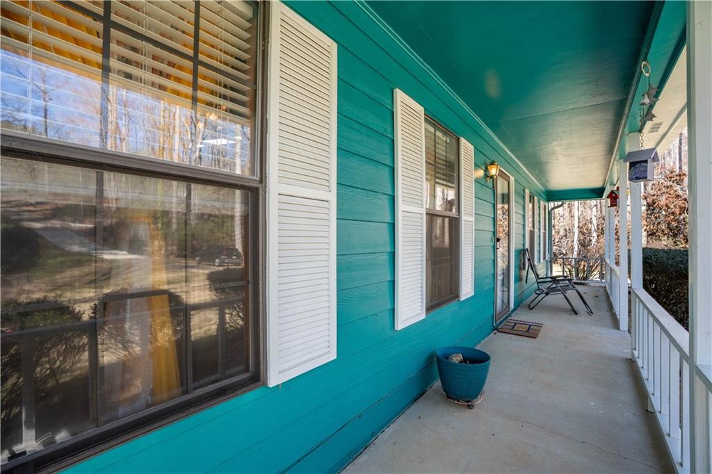 4118 Burgundy Way, Flowery Branch, Georgia image 4