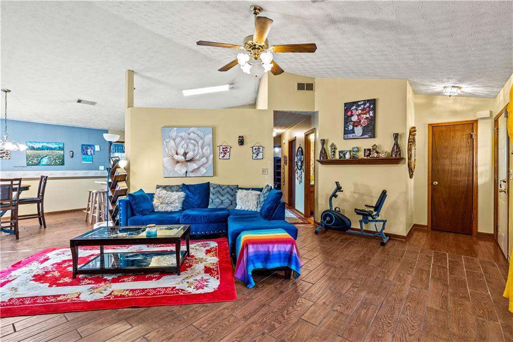 4118 Burgundy Way, Flowery Branch, Georgia image 9