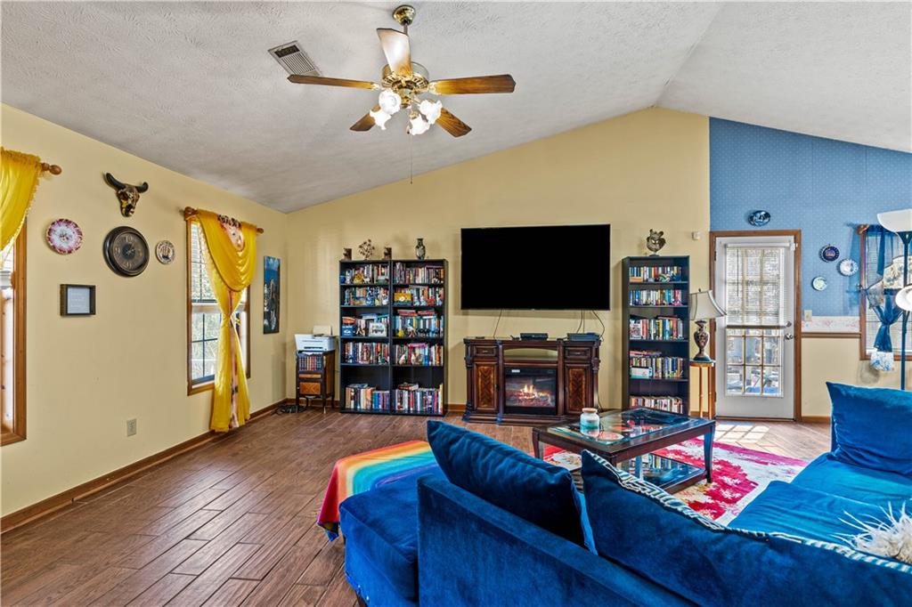 4118 Burgundy Way, Flowery Branch, Georgia image 8