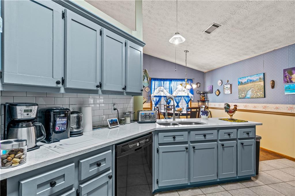 4118 Burgundy Way, Flowery Branch, Georgia image 13