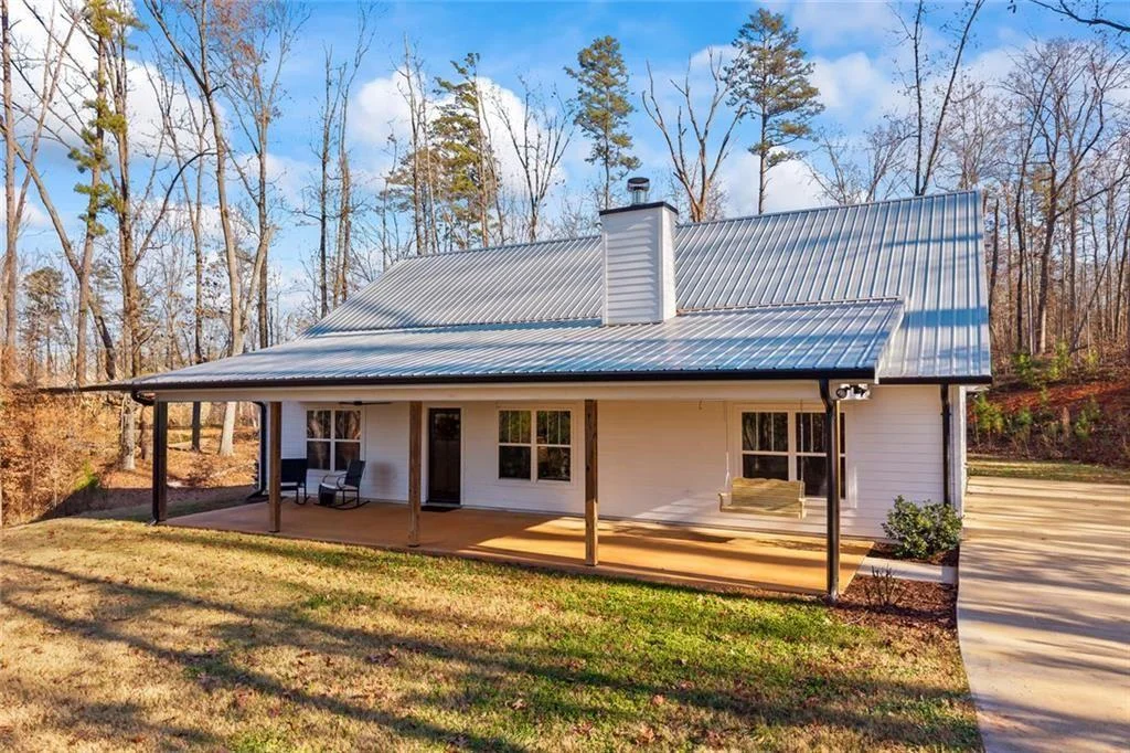 665 N Holcomb Drive