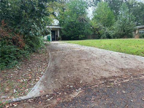 1092 Lynmoor Drive NE Brookhaven GA 30319