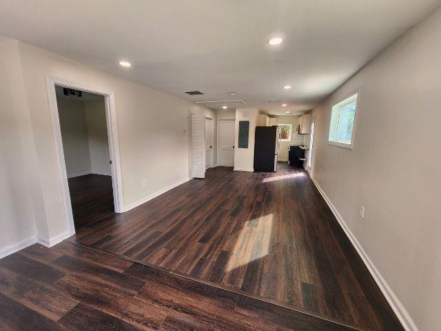 Hollowell Tad - Residential