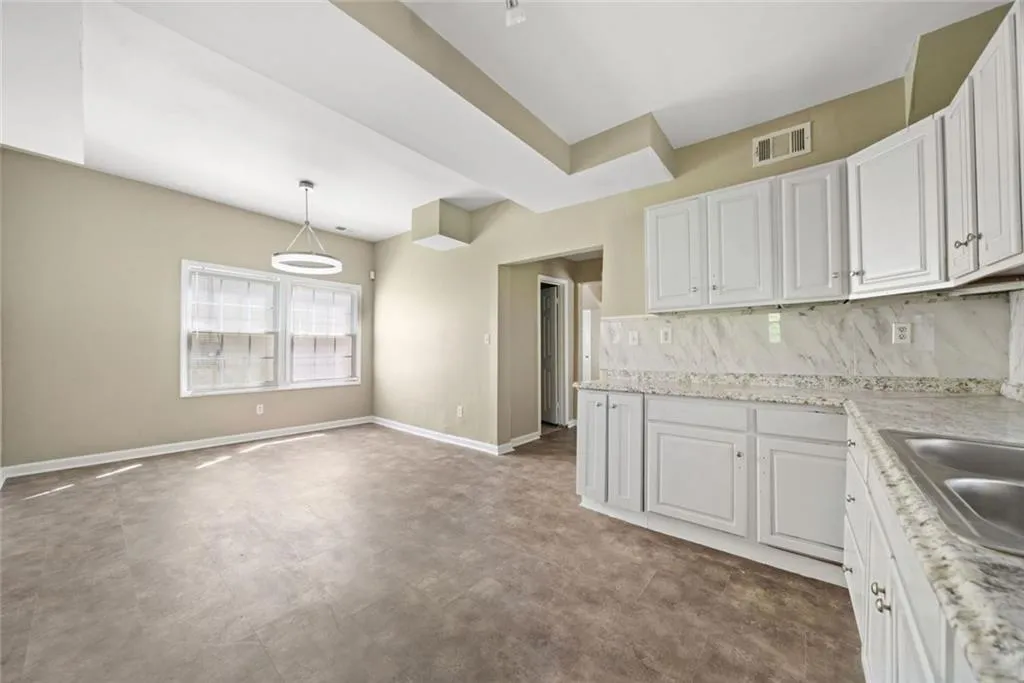 Atlanta, Georgia 30315, United States, 3 Bedrooms Bedrooms, ,3 BathroomsBathrooms,Residential,Active,94984