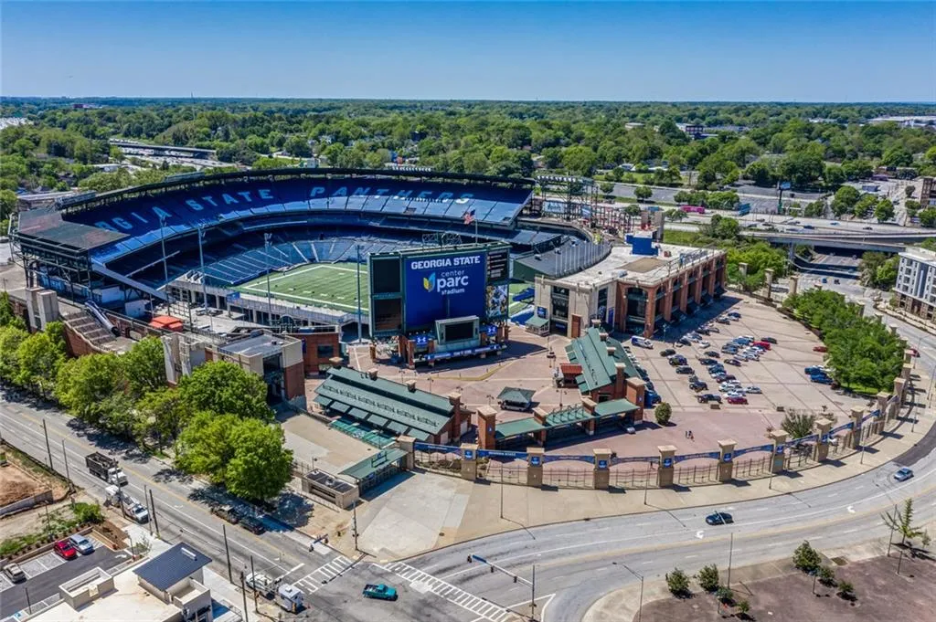 Atlanta, Georgia 30315, United States, 3 Bedrooms Bedrooms, ,3 BathroomsBathrooms,Residential,Active,94984