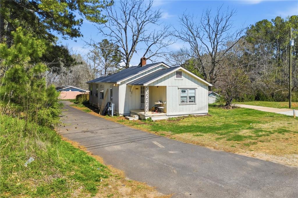 3823 Cumming Highway