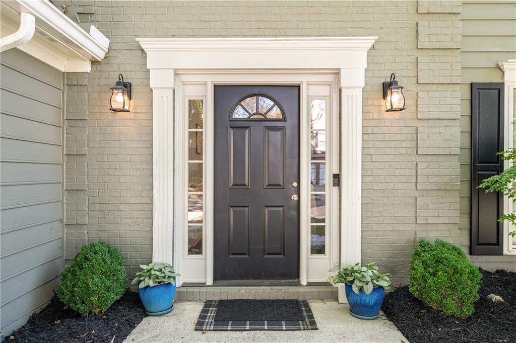 11095 Crabapple Lake Drive