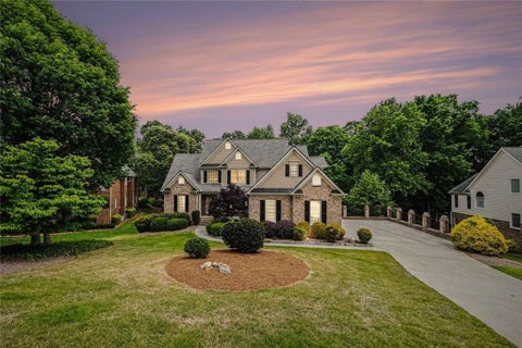 Homes For Sale - 4621 Chartwell Chase Court<br/> Flowery Branch, GA 30542