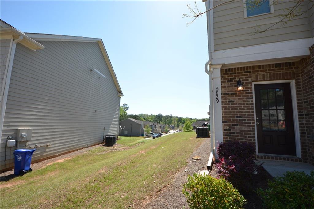 5829 Taka Lane, Lithonia, Georgia image 3