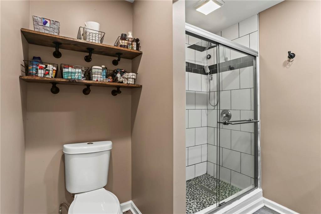 3048 Cottonwood Drive, Atlanta, Georgia image 12