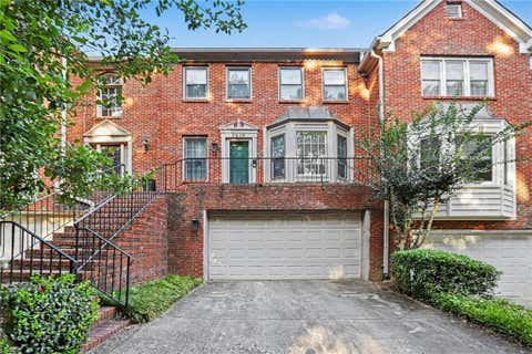 Townhouse For Sale - 2639 Salem Crossing<br/> Tucker, GA 30084
