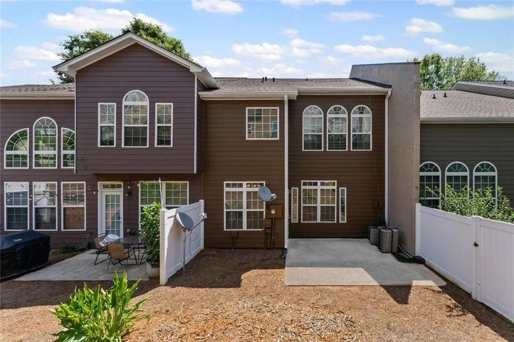 Lawrenceville, Georgia 30043, United States, 3 Bedrooms Bedrooms, ,3 BathroomsBathrooms,Residential,Active,219721