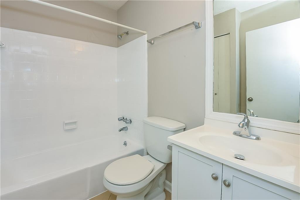 Country Place East - Residential Lease