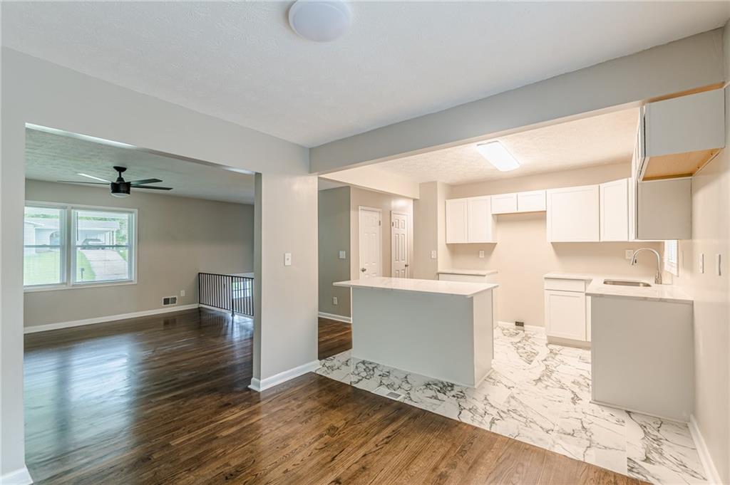 5312 Brittany Trail, Atlanta, Georgia image 11
