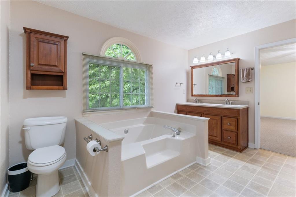 48 Saddle Field Circle, Cartersville, Georgia image 11