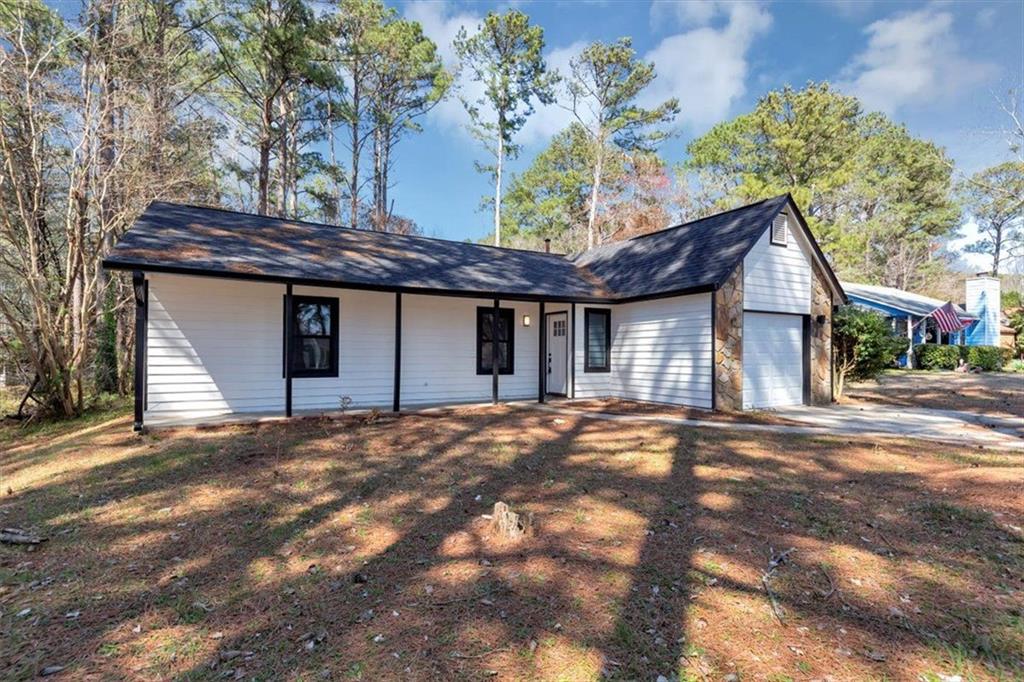 9377 Woodloop Court, Jonesboro, Georgia image 3