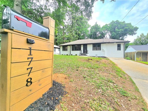 Homes For Sale - 1778 Buckeye Street<br/> Atlanta, GA 30310