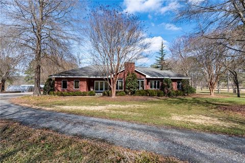 6414 Highway 136 W Talking Rock GA 30175