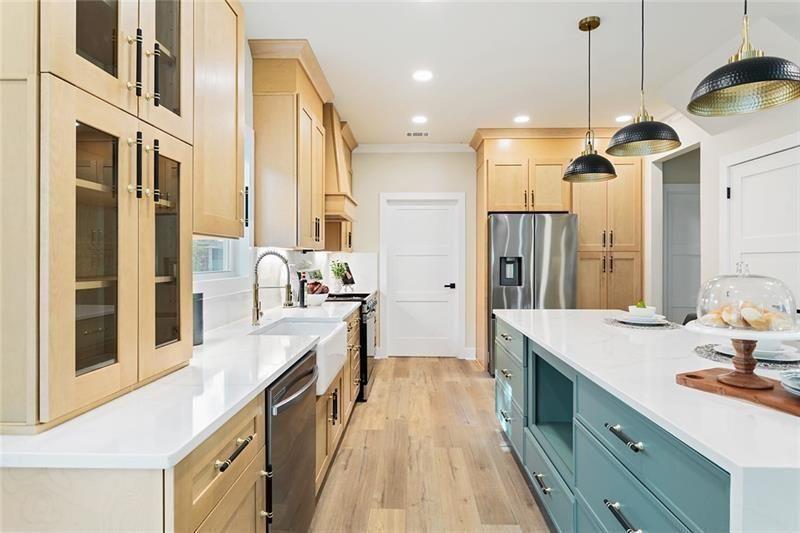 2425 Mellville Avenue