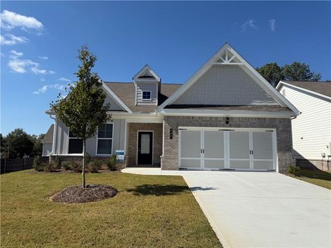 Homes For Sale - 727 Kestrel Drive<br/> Loganville, GA 30052