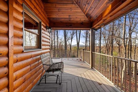 A home in Mineral Bluff