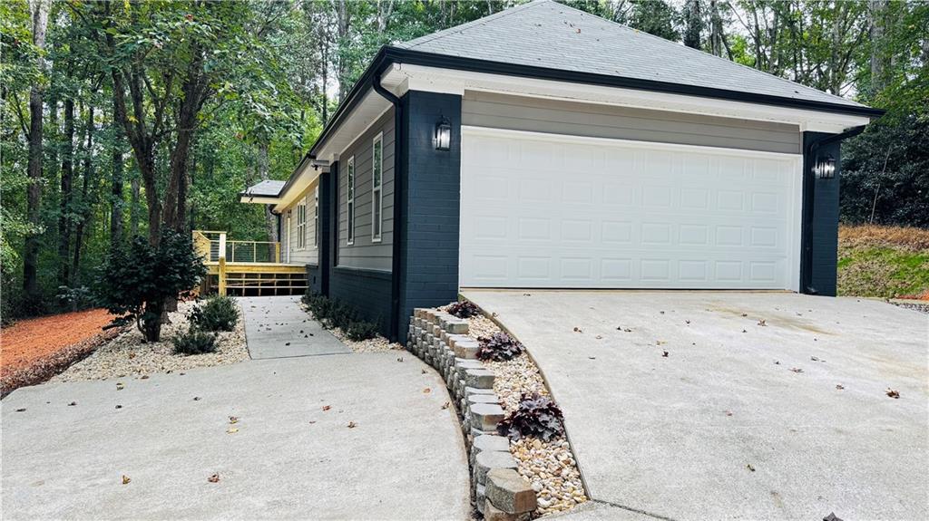 77 Lakeview Court