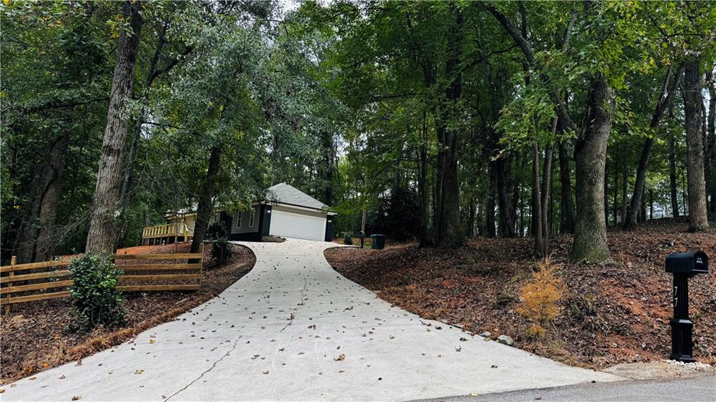 77 Lakeview Court