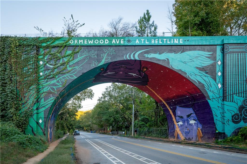 636 Hemlock Circle SE