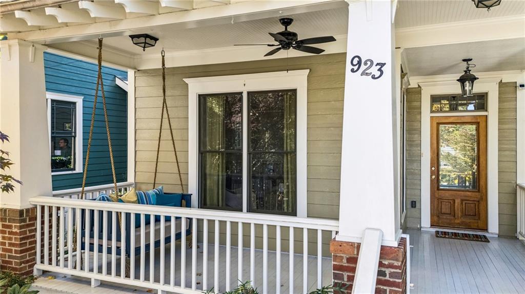 923 Austin Avenue NE