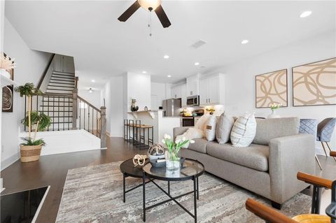 Townhouse For Sale - 5873 Greystone Drive<br/> Lithonia, GA 30058