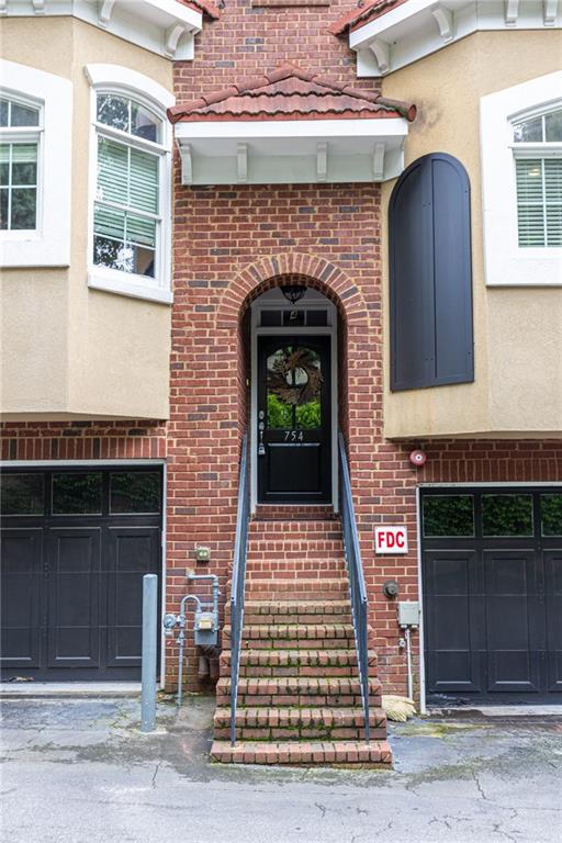Clifton Heights Revision 01 - Residential Lease