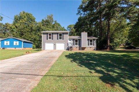 Homes For Sale - 1119 Blazing Ridge<br/> Lawrenceville, GA 30046