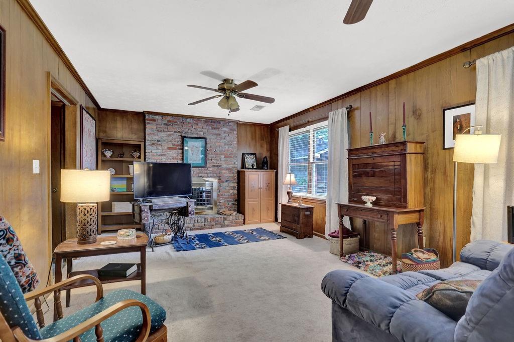 4916 Oak Grove Drive