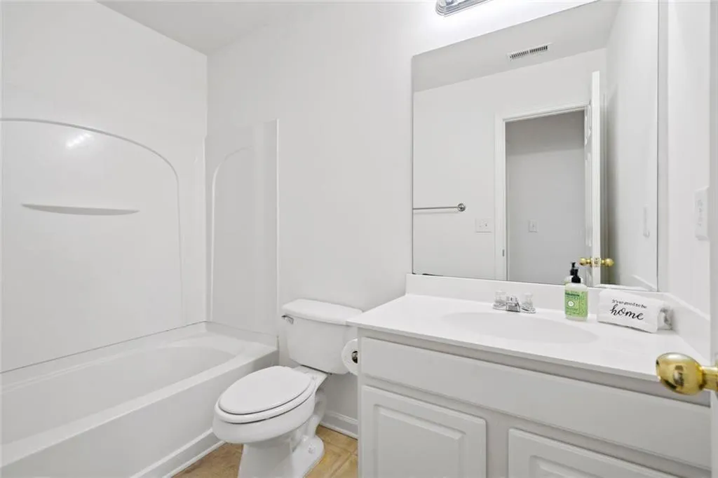 Marietta, Georgia 30066, United States, 3 Bedrooms Bedrooms, ,3 BathroomsBathrooms,Residential,Active,150797