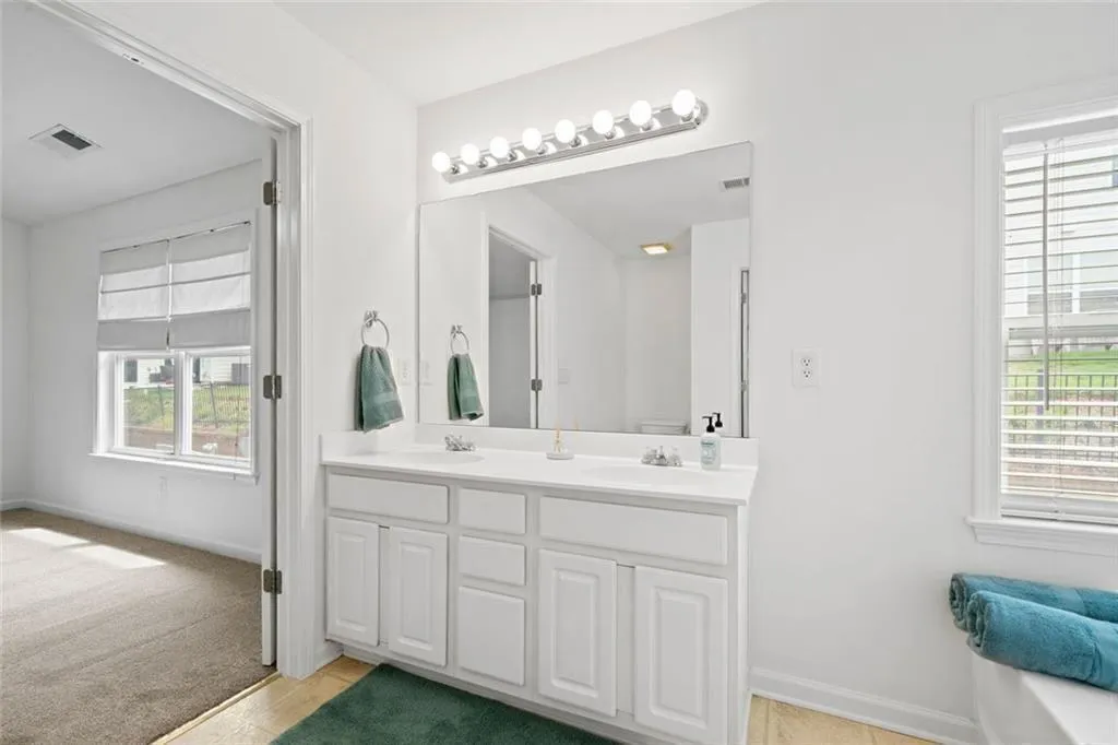 Marietta, Georgia 30066, United States, 3 Bedrooms Bedrooms, ,3 BathroomsBathrooms,Residential,Active,150797