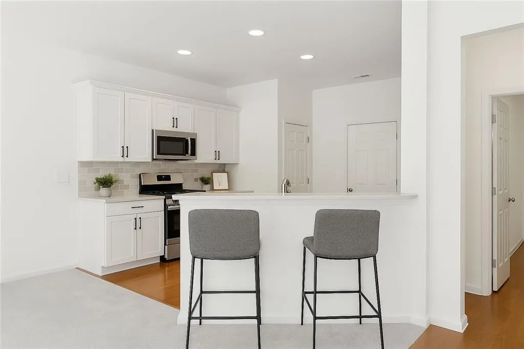 Marietta, Georgia 30066, United States, 3 Bedrooms Bedrooms, ,3 BathroomsBathrooms,Residential,Active,150797