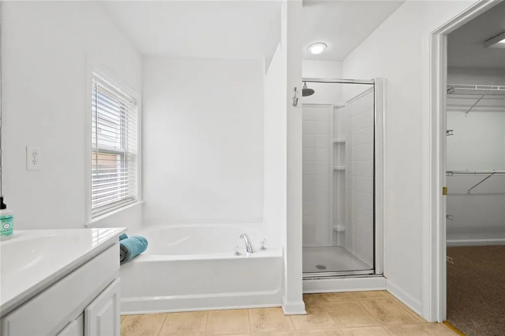 Marietta, Georgia 30066, United States, 3 Bedrooms Bedrooms, ,3 BathroomsBathrooms,Residential,Active,150797