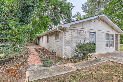 A home in Douglasville