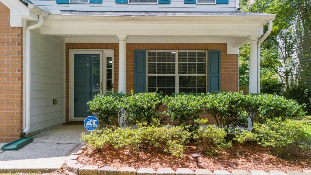 2225 Charleston Pointe SE
