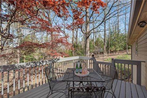 Photo of 126 E Lake Drive, Roswell, GA 30075 (MLS # 7740684)