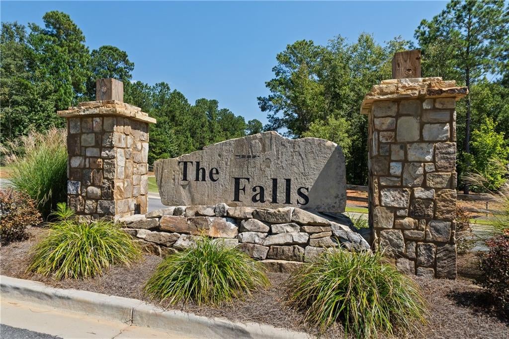 147 Falls Lane