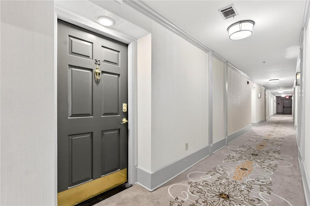 3203 Lenox Road NE 32