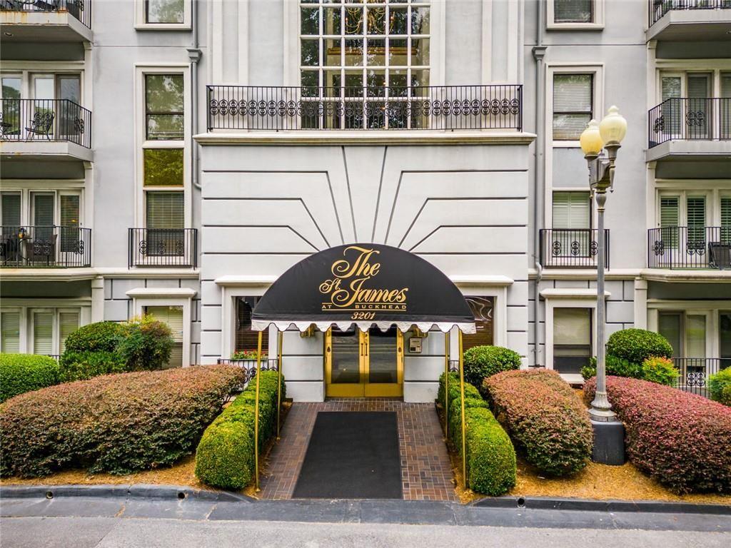 3203 Lenox Road NE 32