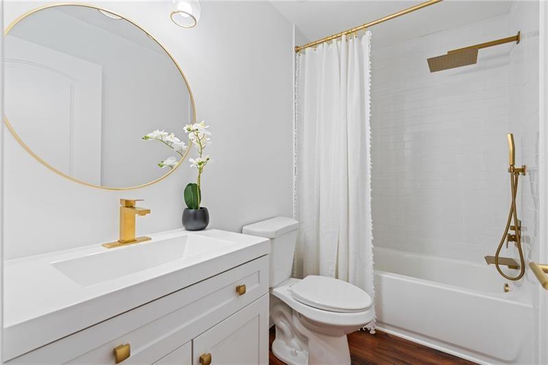 Pine Creek - Residential