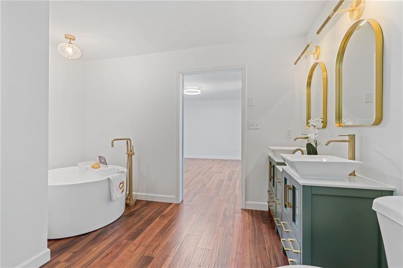 Pine Creek - Residential