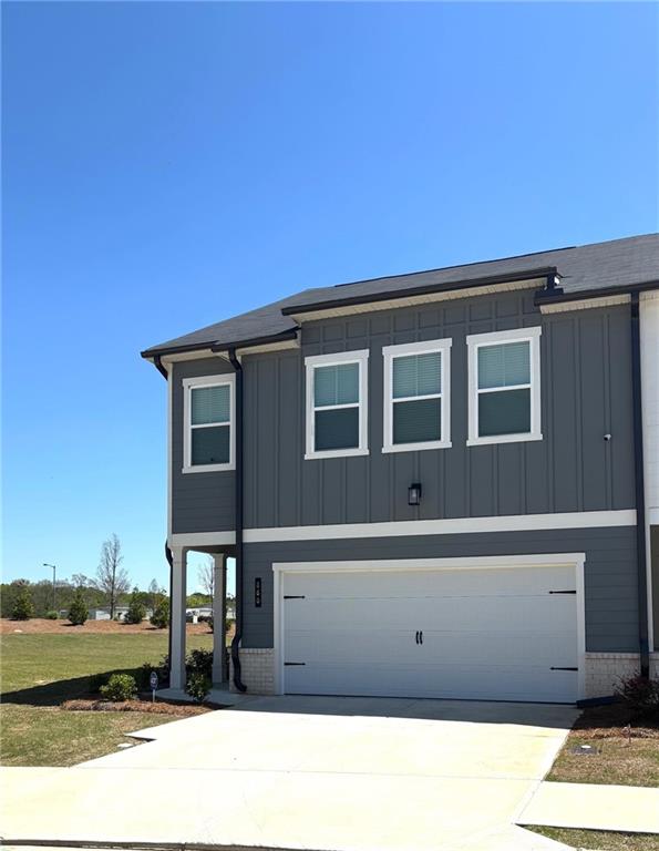 860 Point Place Drive, Loganville, Georgia image 2