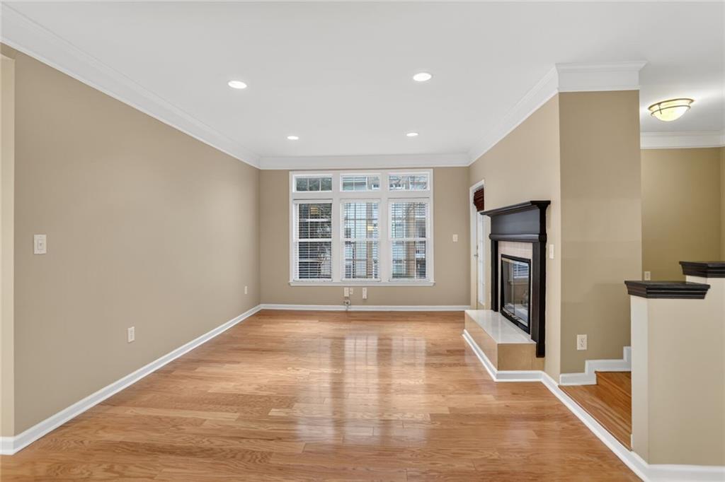 220 Renaissance Parkway NE 1201