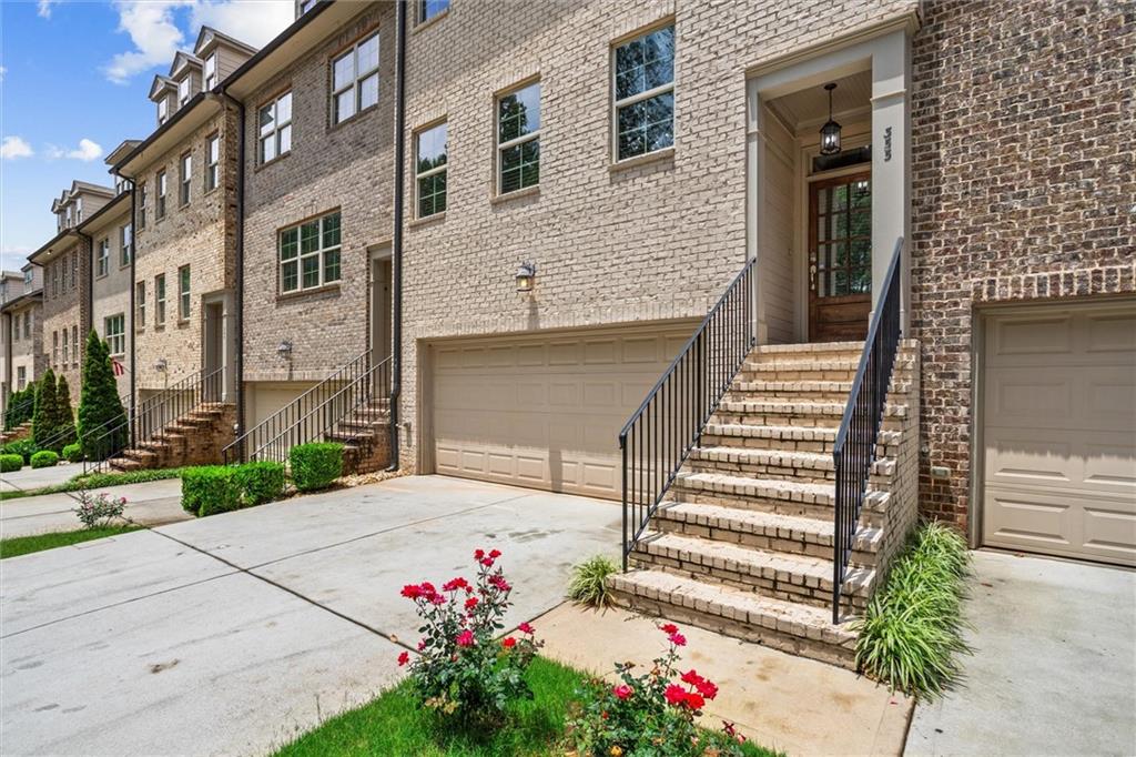 355 Benson Manor Circle SE