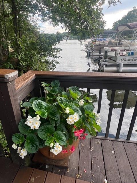 6105 Harbour Overlook