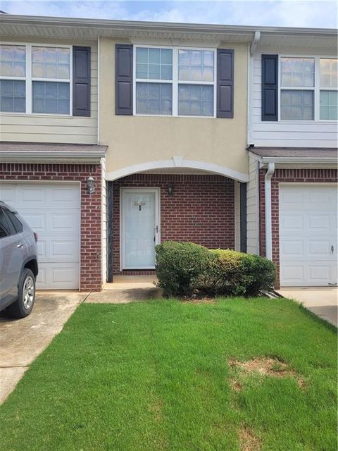 Townhouse For Rent - 748 Georgetown Court<br/> Jonesboro, GA 30236